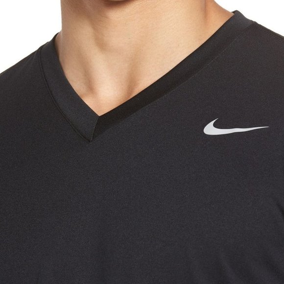 NWT NIKE MEN'S LEGEND 2.0 V-NECK T SHIRT BLACK - Picture 4 of 5